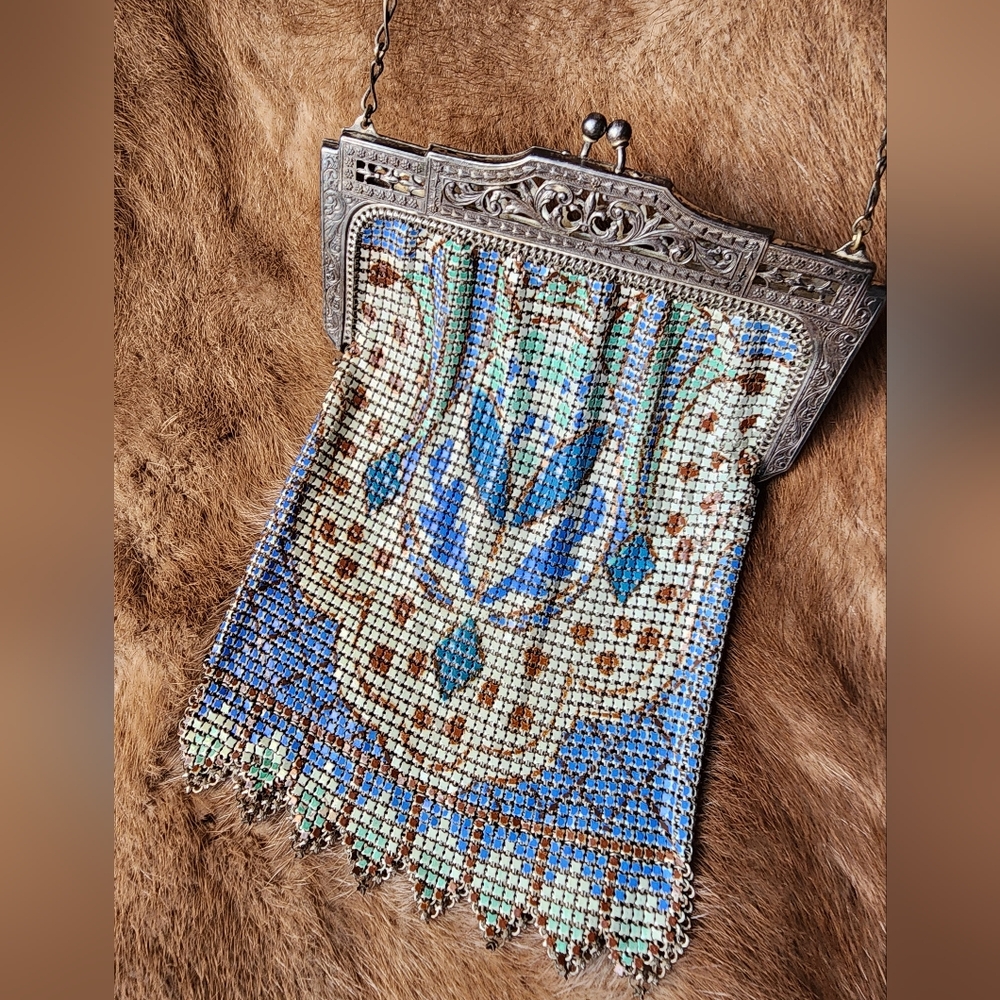 RARE FIND Vintage Whiting & Davis Enamel Mesh Handbag Museum-Quality Collectible